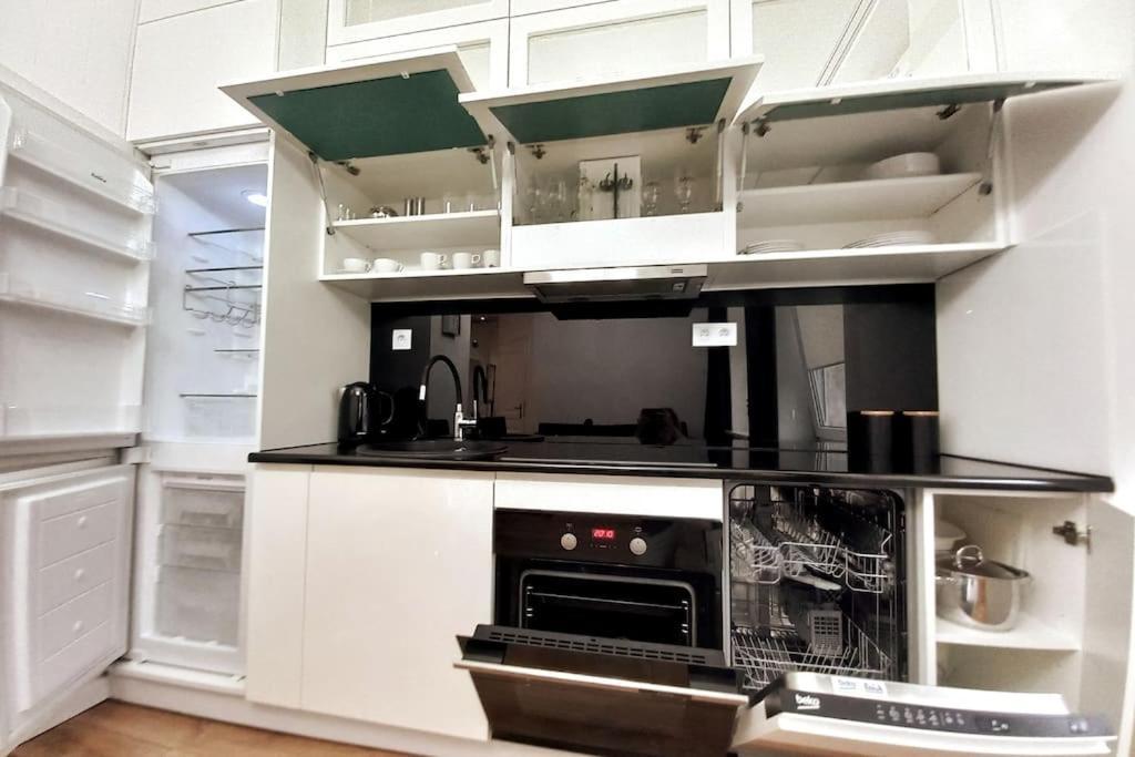 Old Town - Traugutta Street Apartment Krakow Bagian luar foto